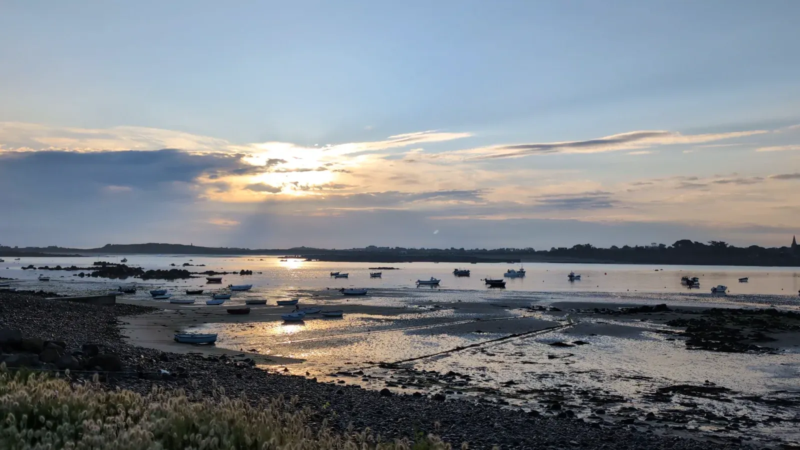 Guernsey harbour at low tide
